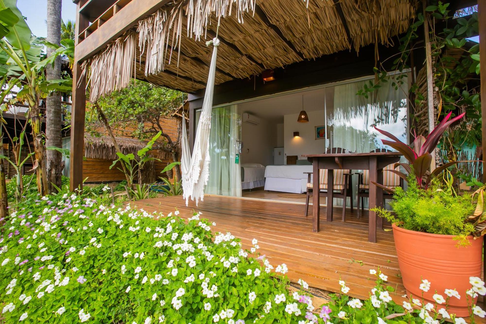 Bungalow Garden View